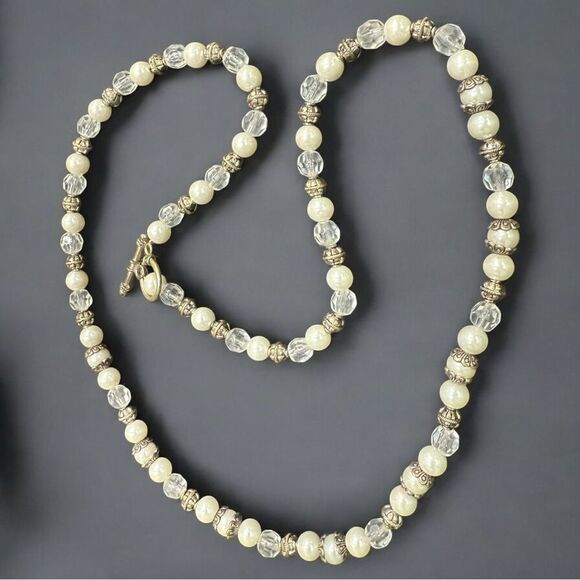 Cream Beaded Necklace with Crystal Accents - Picture 10 of 15